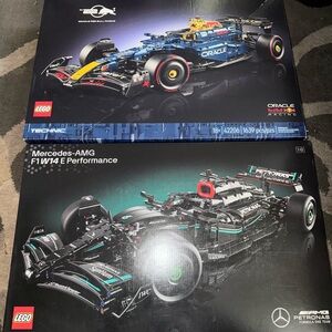 LEGO Technic Formula 1 Car Set